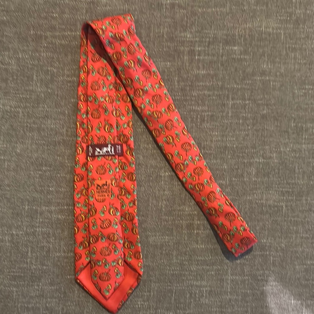 Red Paisley Silk Tie